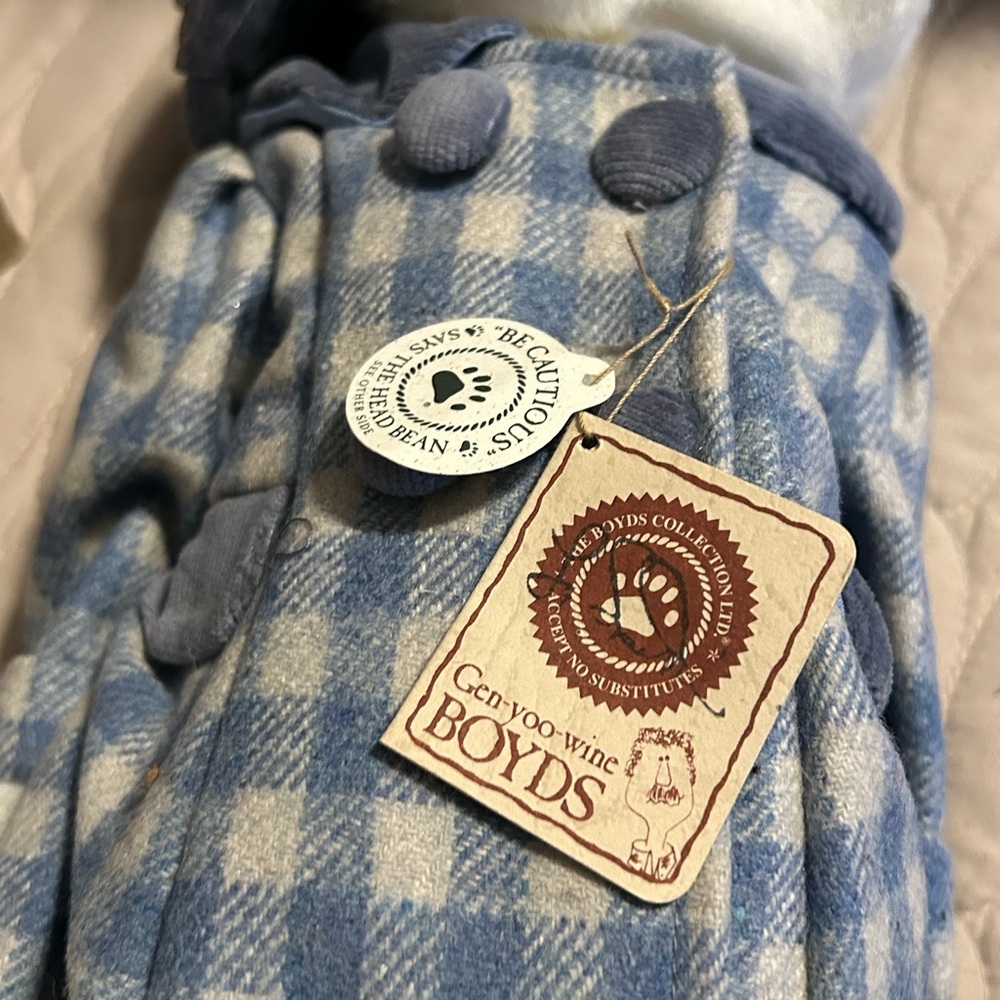 Boyds Collection T.J.'s Best Dressed Box - Picture 10 of 14